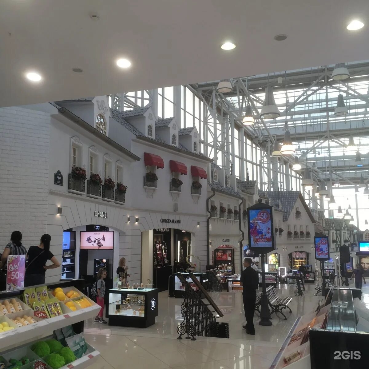 Торговый центр белый. Торговый центр белая дача котельники. Белая дача москва торговый центр. Торговый центр белая дача котельники. Торговый центр белый.