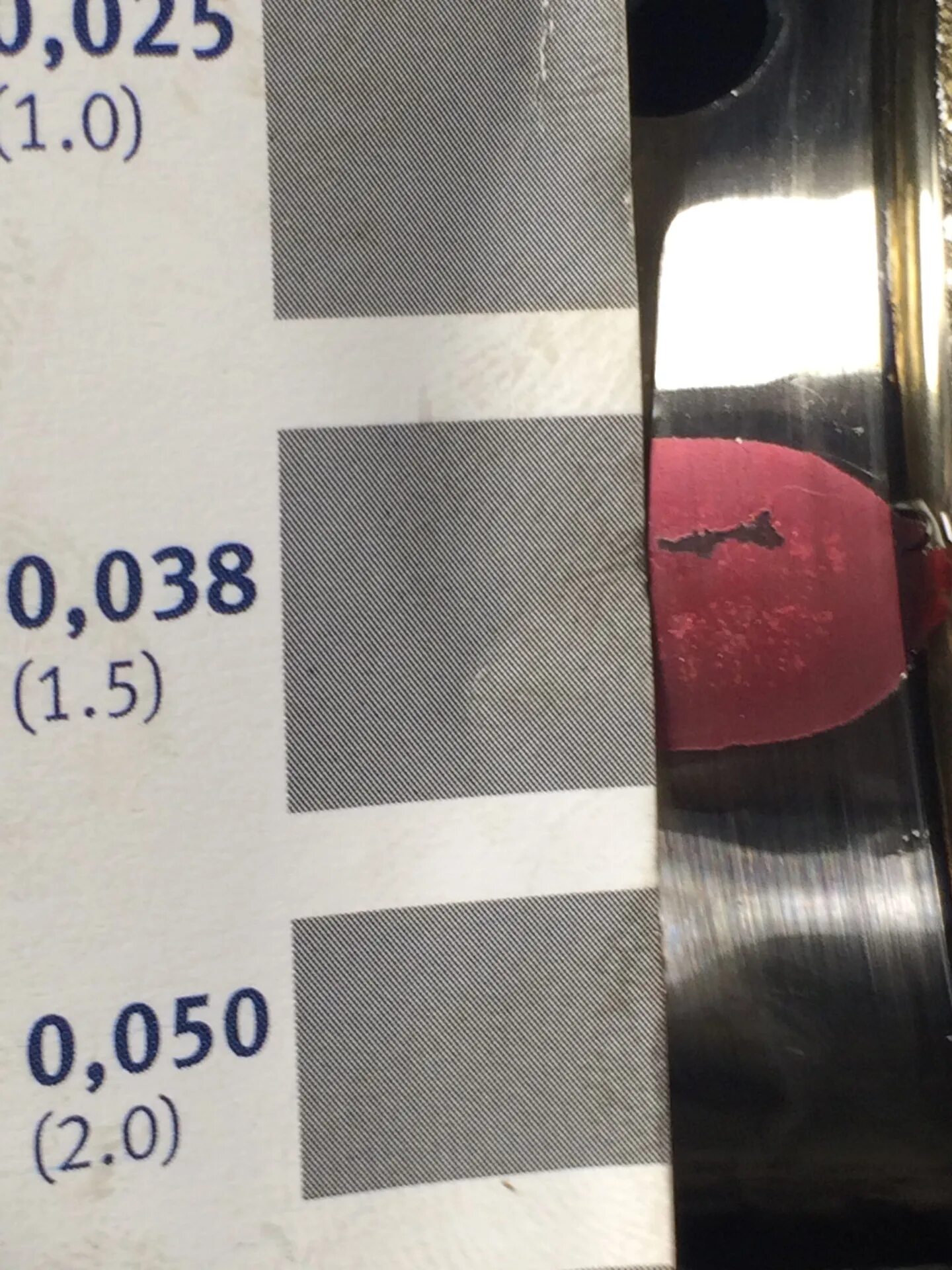 Схема установки коренных вкладышей ваз 2110. Зазор на вкладышей коленвала ваз 2110. Зазор между вкладышем и коленвалом g4sp. Вкладыши и шатунные подшипники ваз 2106. Пежо 308 зазор коленвала.