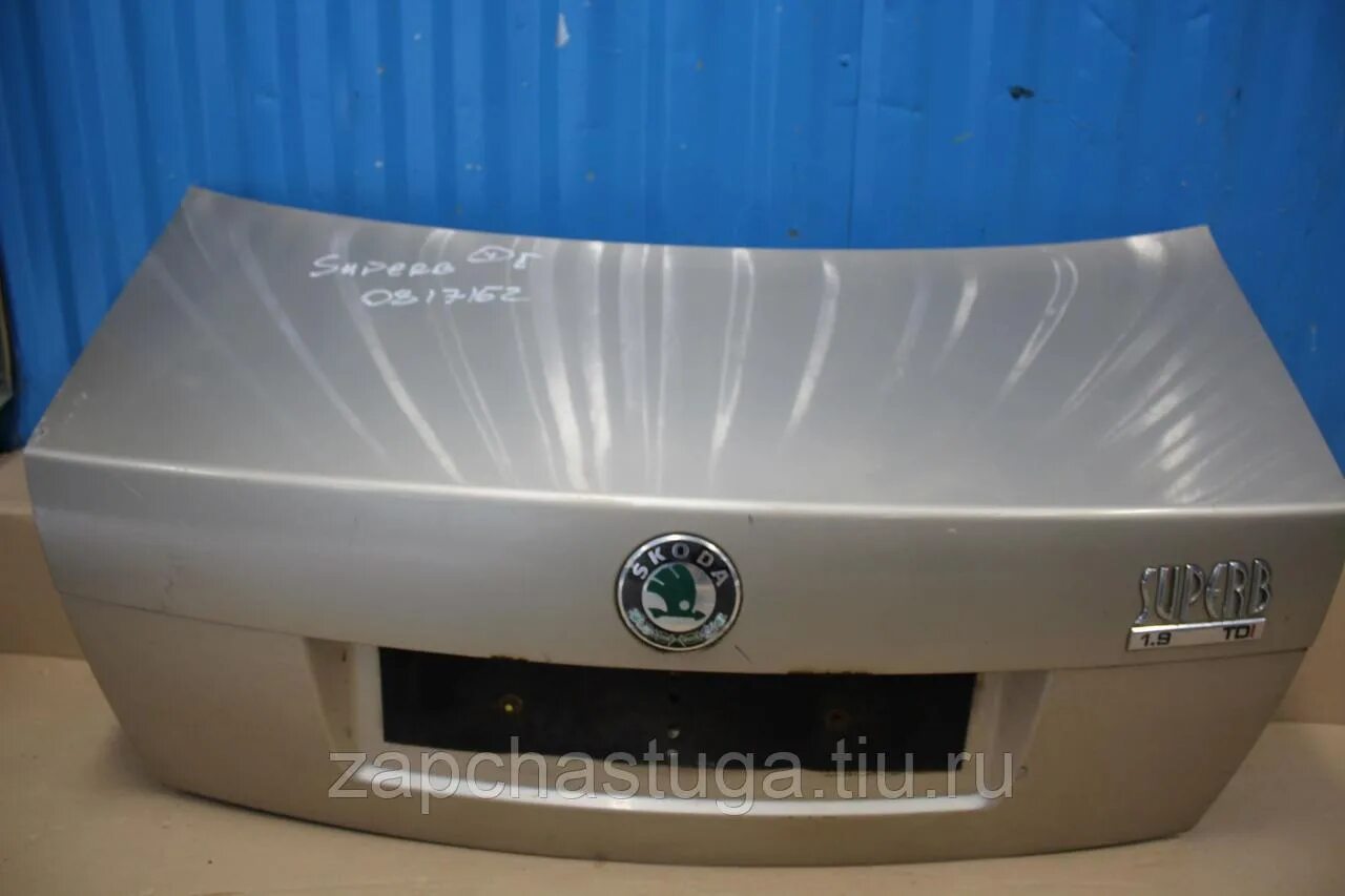 Шкода суперб 2010 крышка багажника. Крышка багажника skoda superb 2. Крышка багажника суперб 2. Амортизатор багажника суперб 3 универсал. Skoda superb крышка багажника.