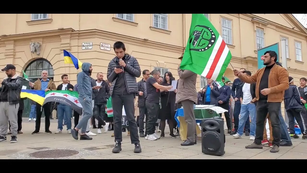 Ичкерийцы это. Демонстрации в Европе. Жители Чечни. Варшава представительство Ичкерии. Австрия Вена демонстрация зеленых.