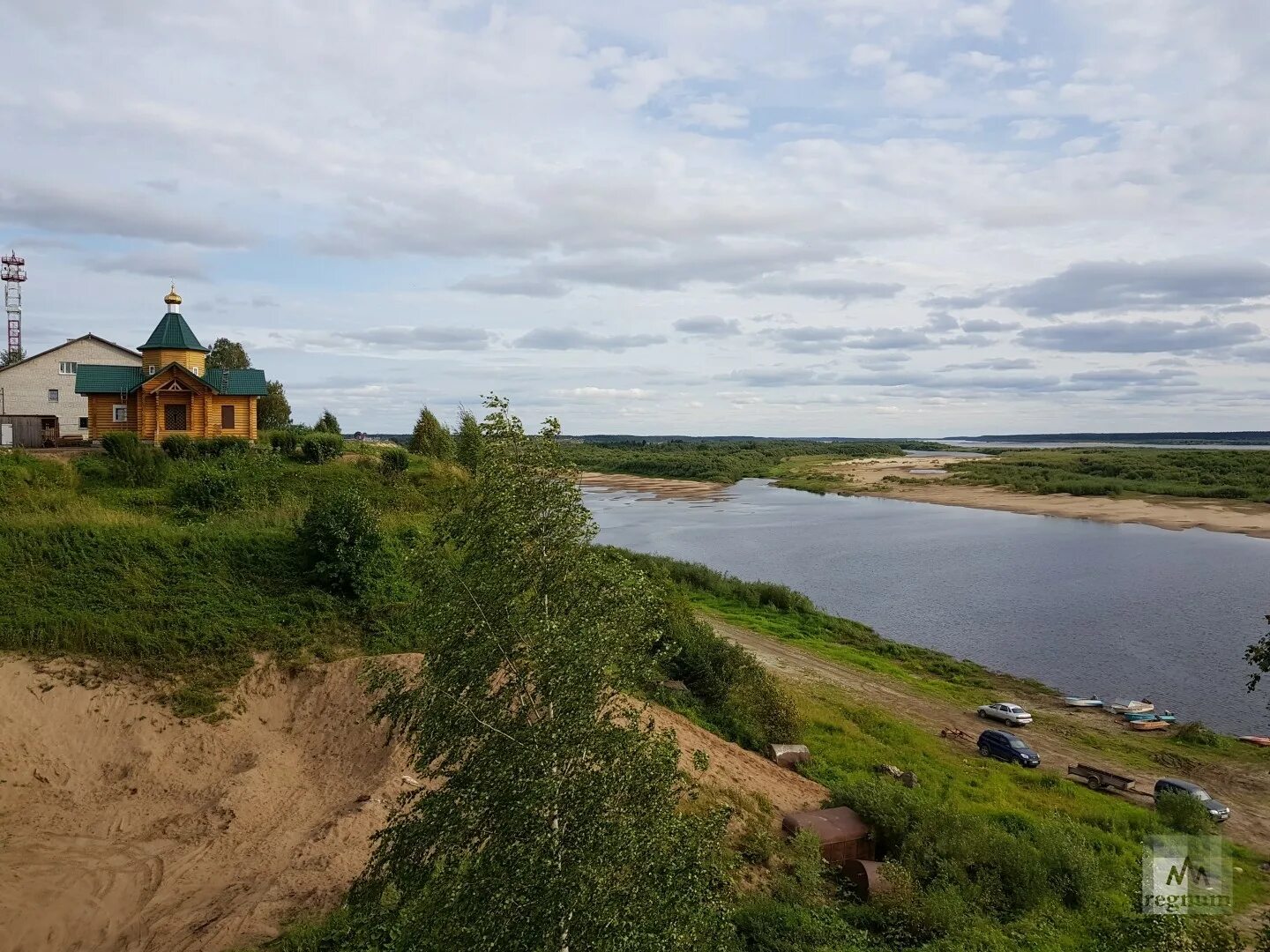 Погода тойма архангельская. Нижняя Тойма Архангельская область. Верхняя Тойма Церковь. Верхнетоемский район село нижняя Тойма. Церковь Никона верхняя Тойма.