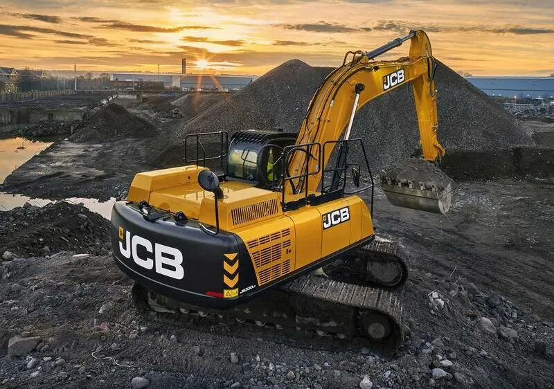 Jcb js220lc. Экскаватор komatsu pc200-8. Хитачи 240 емкость бака. Экскаватор номер телефона. Экскаватор номер телефона.
