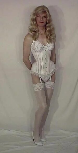 Sissy Boy Переодевания