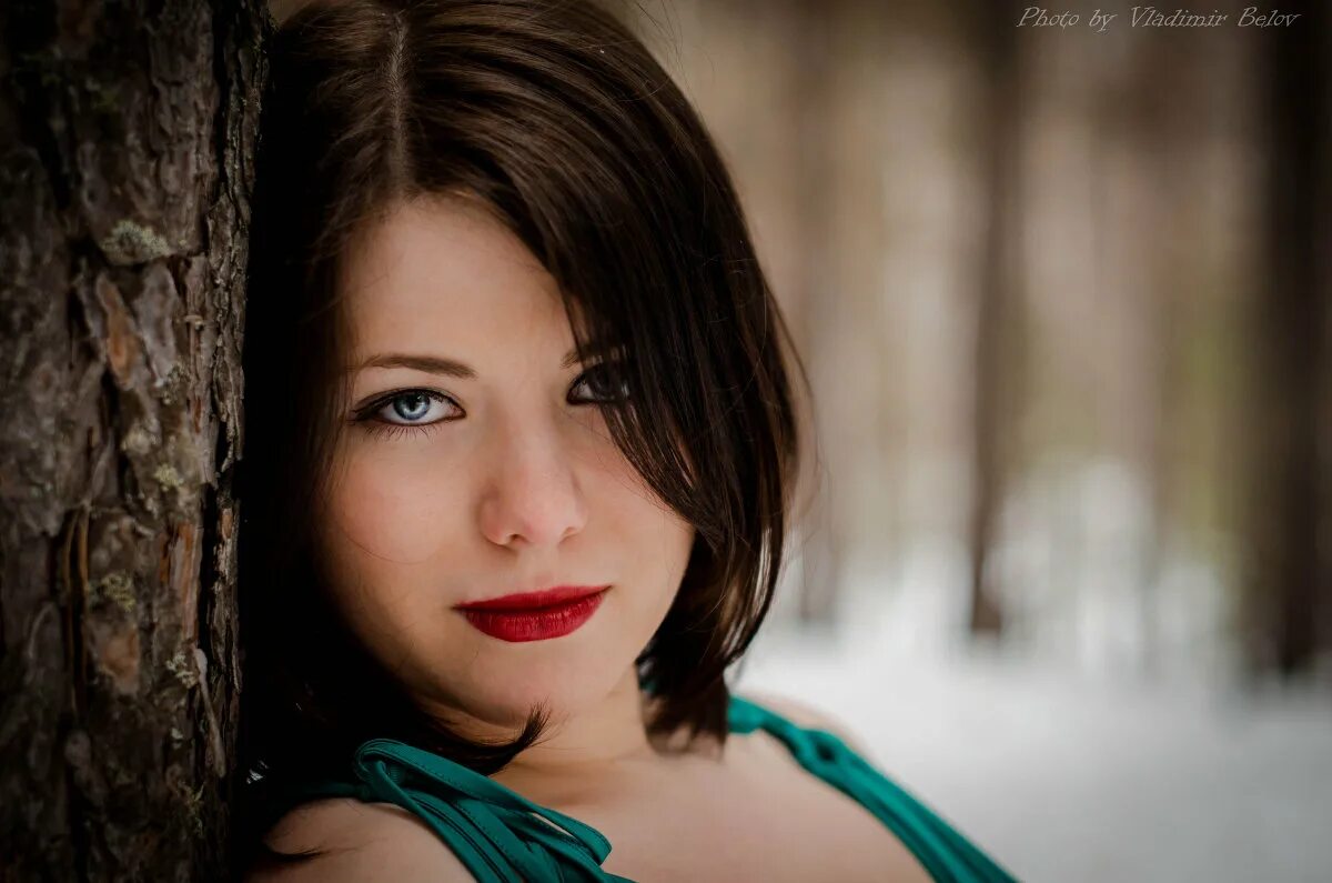 счастье от поцелуя. согревающий взгляд. согревая взглядом. сладкий поцелуй. влюбленные в солнечных лучах.