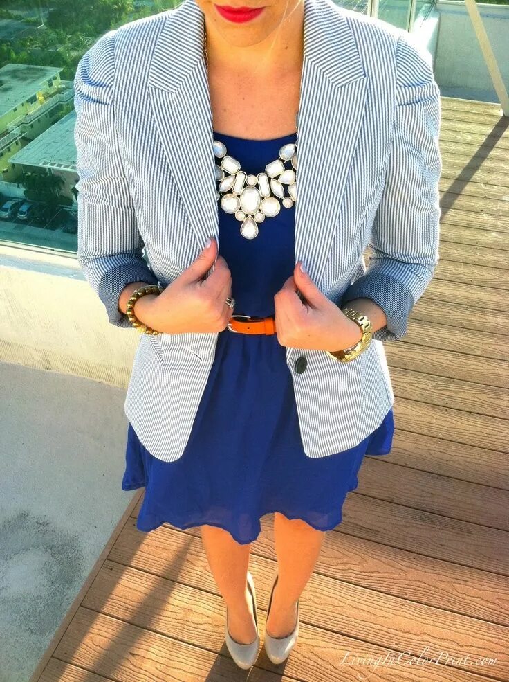 Голубой пиджак сочетание в одежде Maxi blazer azul serenity com saia plissada marrom @thestyleograph Fall trends o