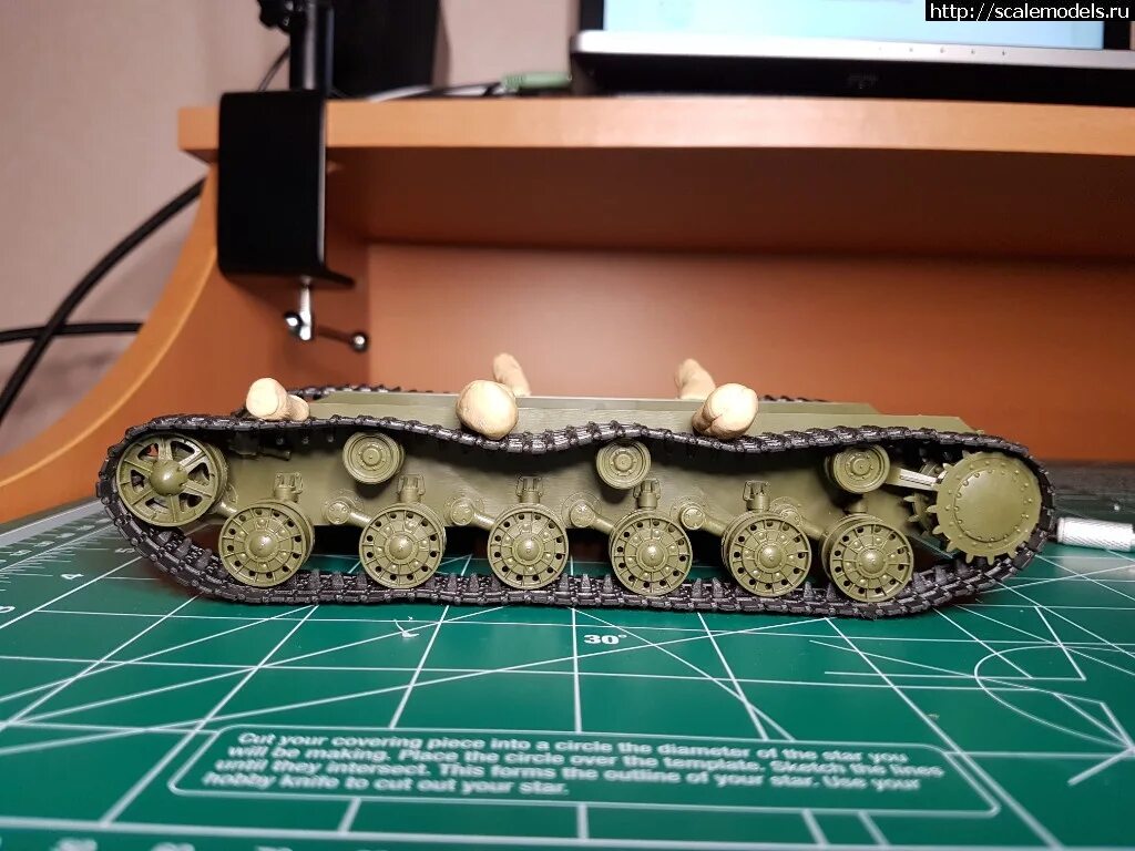т34 ходовая кристи. гусеница кв. гусеница кв. гусеница кв. танк кв-1 катки.