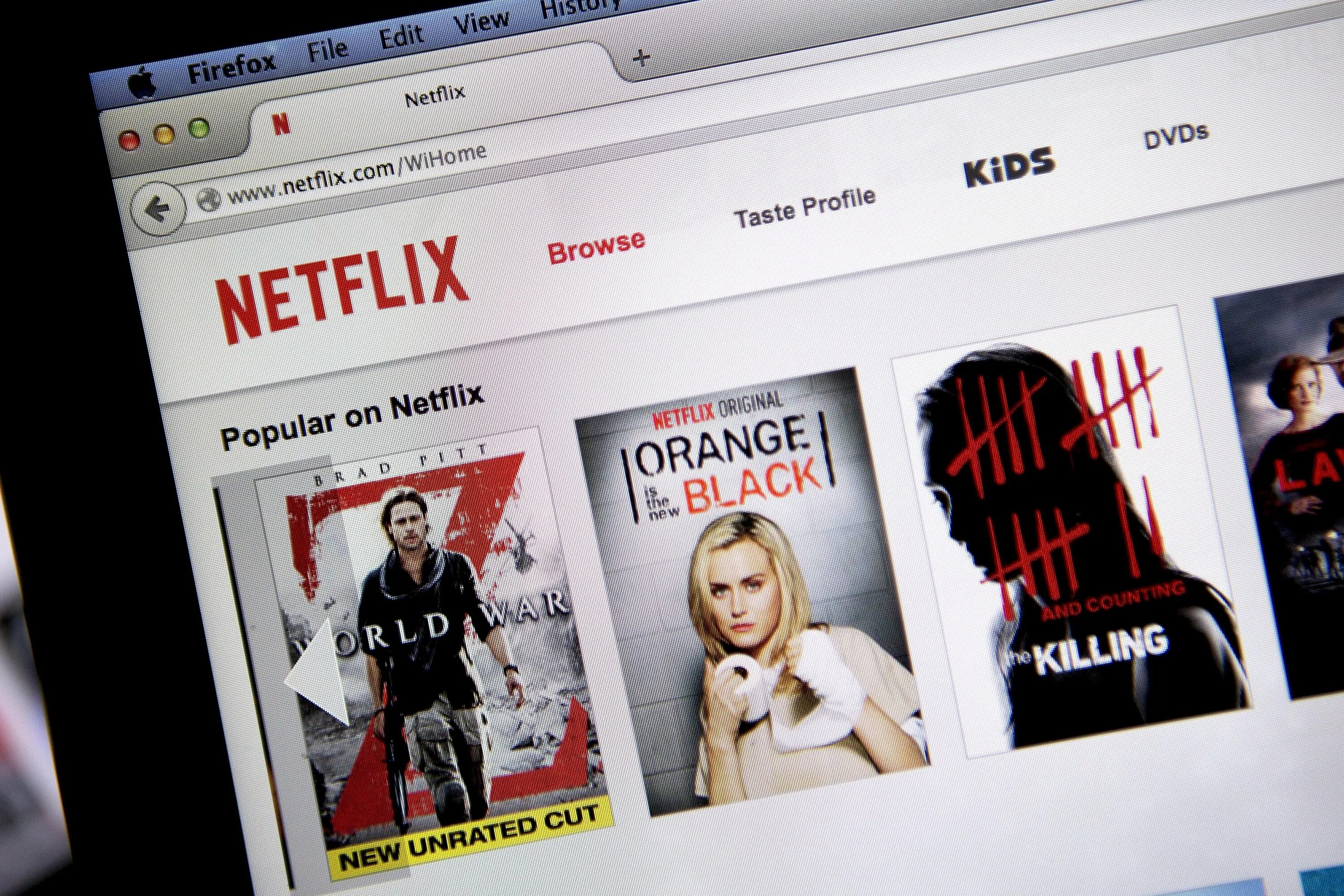 Где нетфликс. Фотография нетфликс. netflix dvd. канал netflix. диски нетфликс.