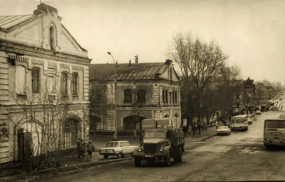 Улица Пермская Пермь. Старый город Пермь ул Куйбышева. Улица революции Пермь 2000 год. Табачная фабрика Пермь.