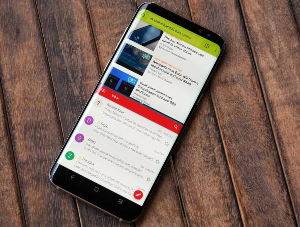 Смартфон закрывает приложения