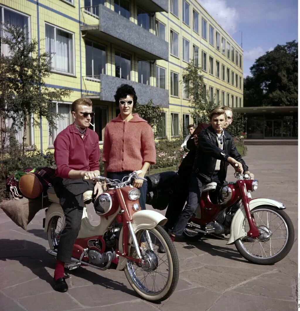 Германий в жизни человека. Германия 1950. Западная Германия 1950. ФРГ В 50-60 годы. ФРГ В 1950 годы.