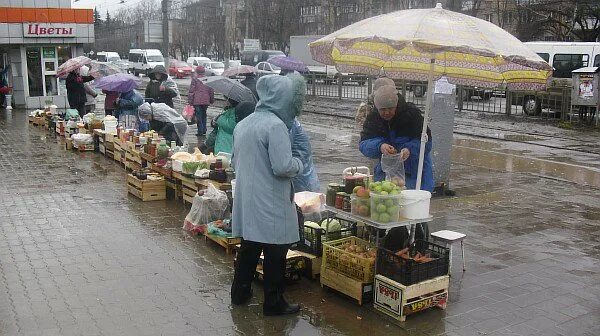 Работа центрального рынка тула. Центральный рынок тула. центральный рынок тула руководитель. тульская бабушки торгуют. рынок салют тула.