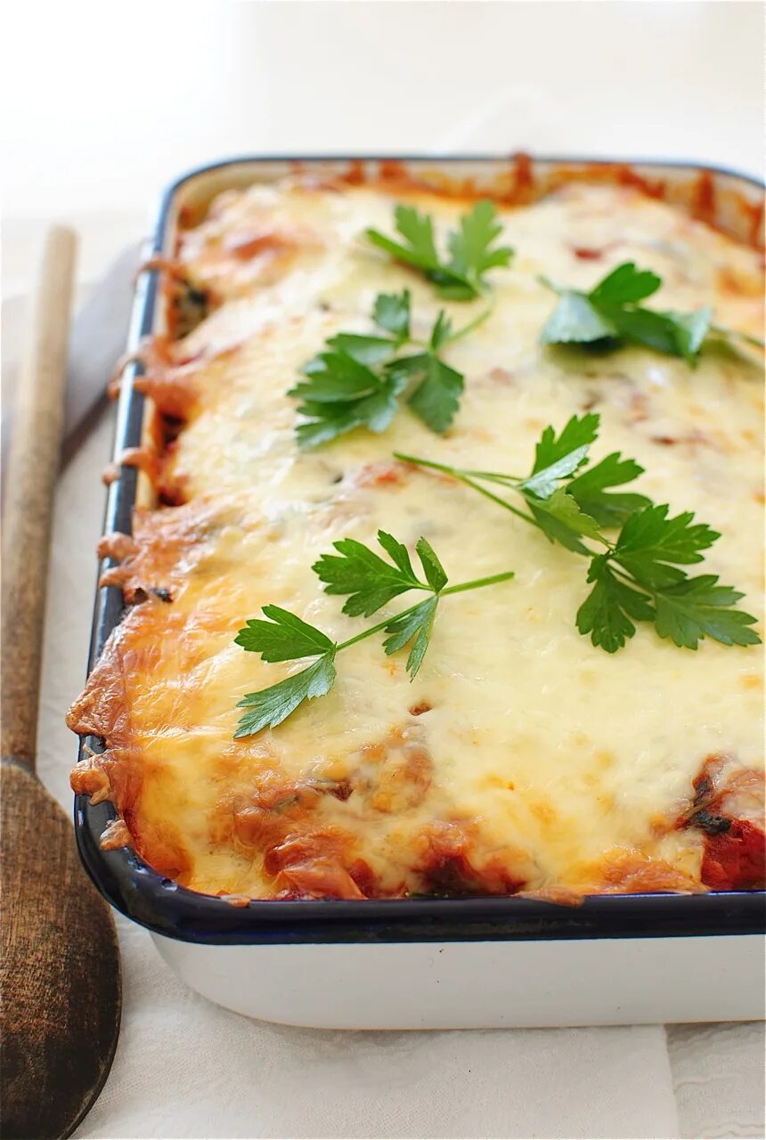 , запеканка т из творога. Какую приготовить запеканку. Запеканка творожная 80гр. Вкусный завтрак с запеканкой. Какую приготовить запеканку.