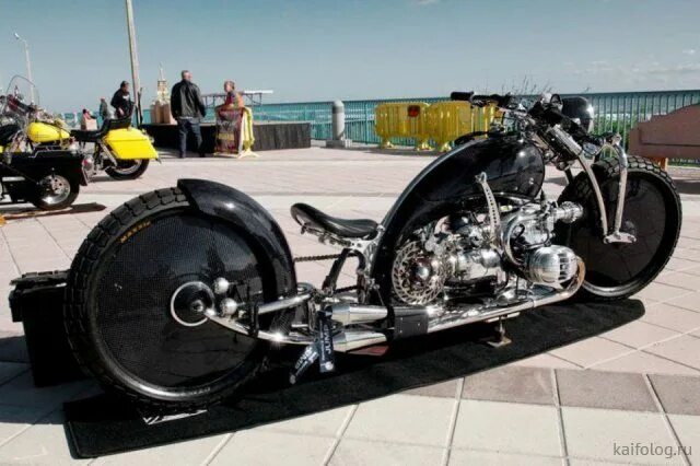 The "Zecoo" is an amazing futuristic electric motorcycle concept from Japan. (No