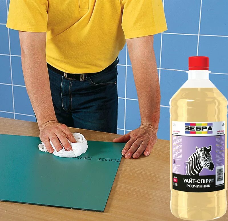 Каким клеем приклеить кафельную плитку. Пленка на кафельную плитку. Сухие строительные смеси. Каким клеем приклеить кафельную плитку. Клей для плитки в ванной.