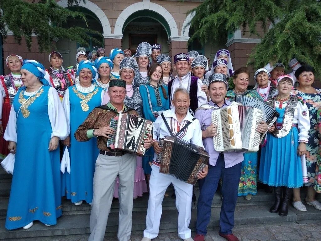 Гармонист Козьмодемьянск. Гармонь в Крыму Ганичев. Марийские гармонисты