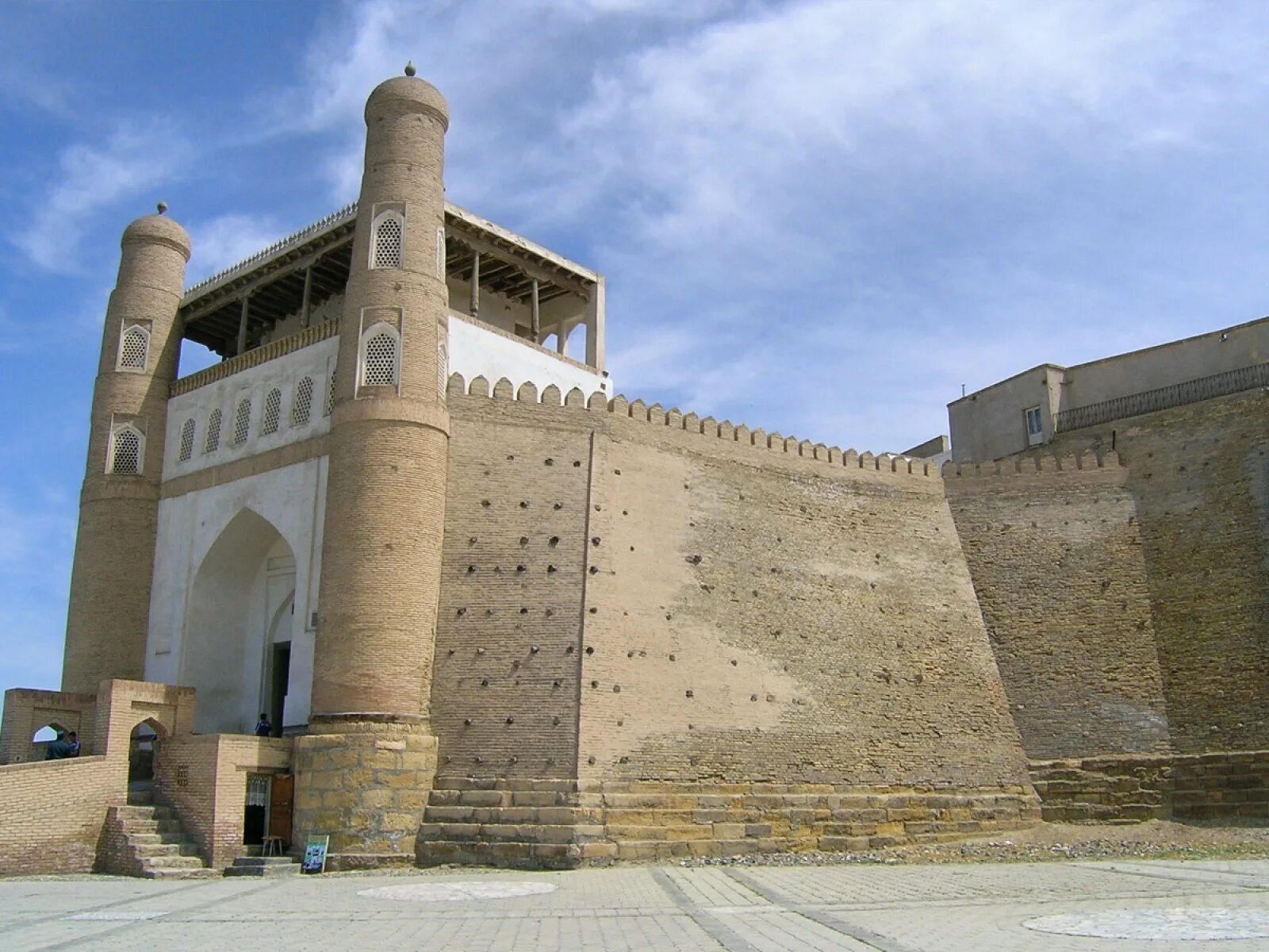 Цитадель в бухаре 3. Цитадель в бухаре 3. Узбекистан цитадель арк. Крепость арк в бухаре. Бухарский государственный музей-заповедник.