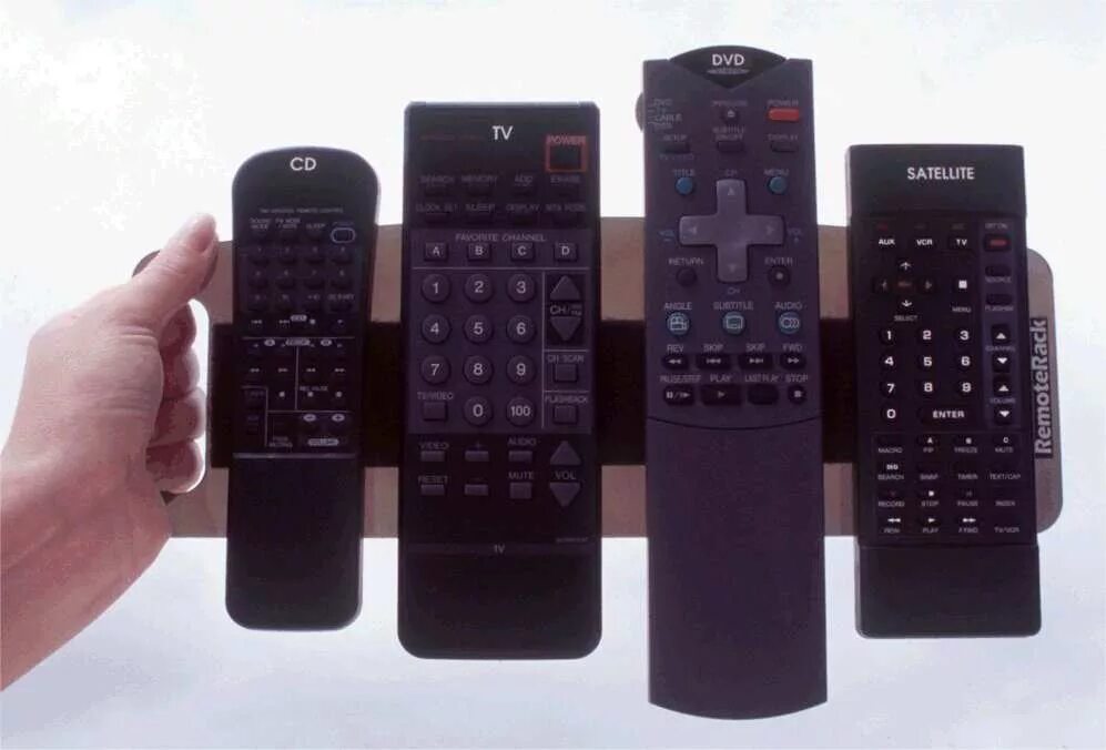 Телефон пульт магазин. Подставка для пультов remote controls 102810 красный. органайзер для пультов ду. хранение пультов для телевизора. место для пульта.