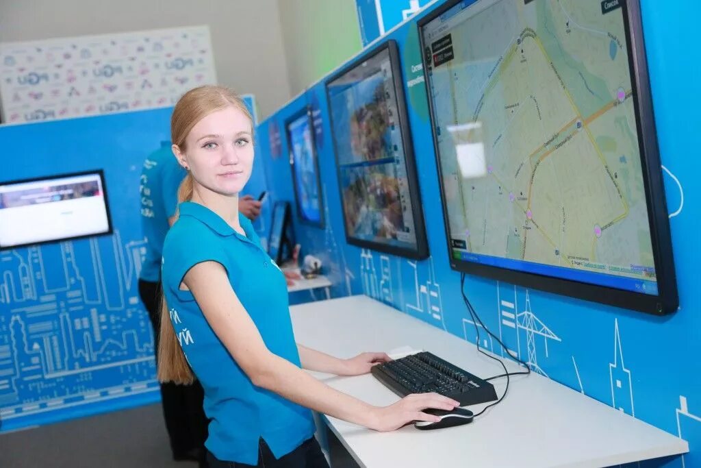 Умный город смоленск. Информационный город. интерактивная выставка “умный город”. агентство городских новостей москва. агентство городских новостей логотип.
