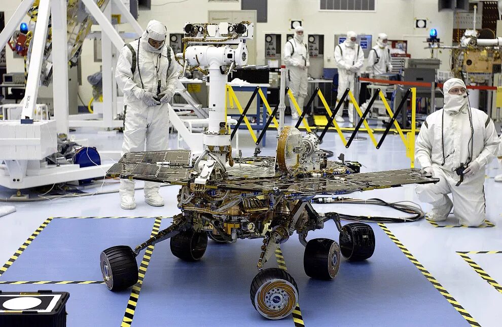 Робот космос. Марсоход наса оппортьюнити. робот марсоход opportunity. opportunity mars rover. марсоход наса в космосе.