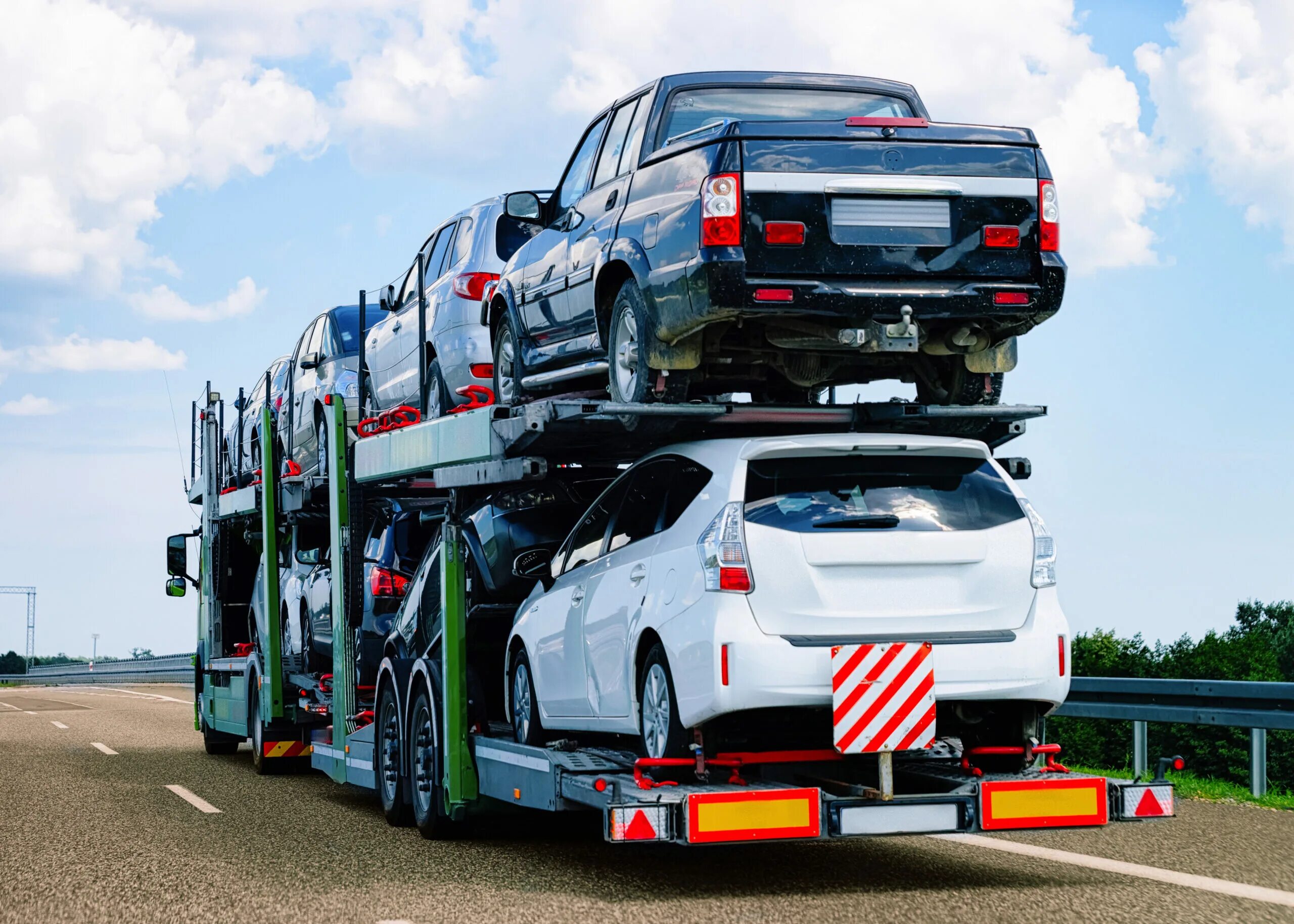 Ввоз легкового автомобиля. Автовоз Truck Carrier. Автовоз Мэйджор Дальнобой. Автовозы Major Trans 2020. Автовоз с японскими машинами.