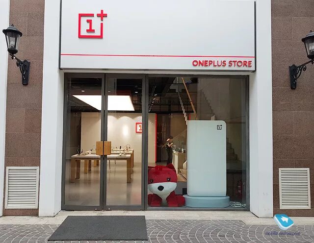 Магазин ONEPLUS. Магазин ONEPLUS В Москве. Магазины уанплас. ONEPLUS Official Store. Shop plus