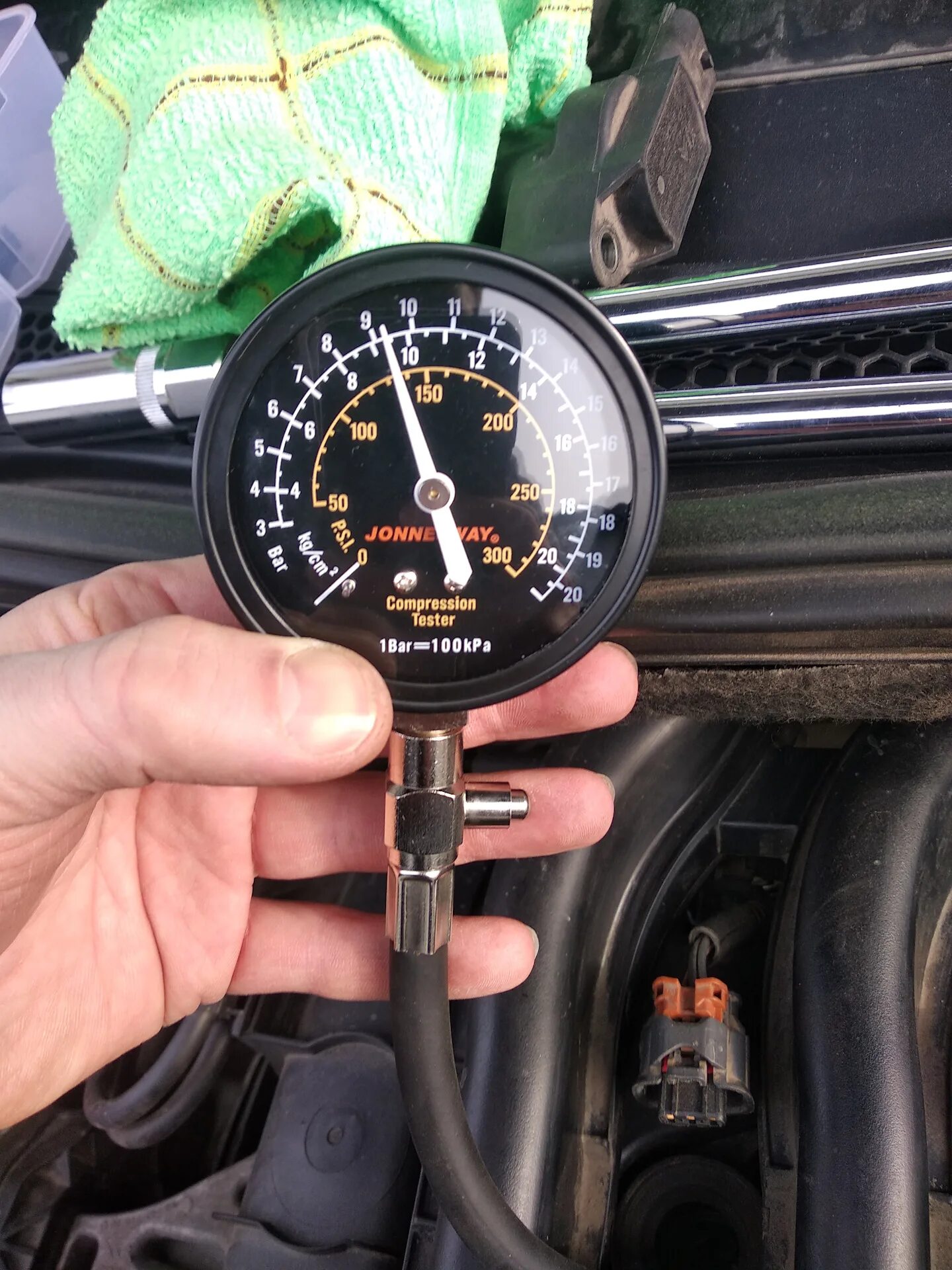 Какая компрессия должна быть на скутере 50 кубов 2т. Компрессия мопед. Компрессия мопед. Компрессия скутера 2т. Компрессия мотоцикл днепр.