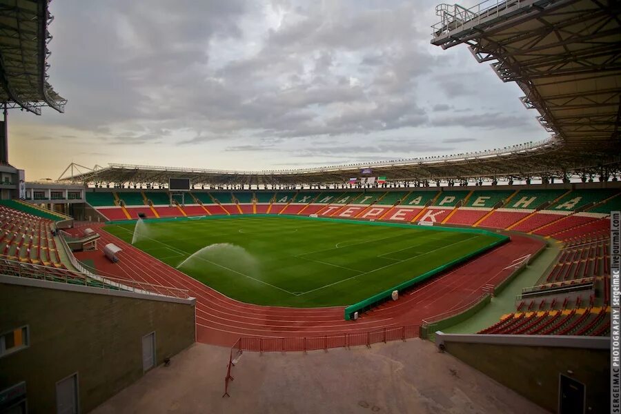 Стадион Ахмат Грозный. Стадион Ахмат Арена. Чечня Ахмат Арена. Стадион Терек Грозный. Кому принадлежат стадионы