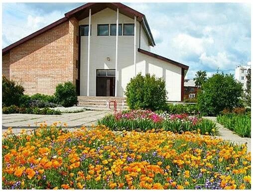 Дк светлоград анастасия. Дом культуры. Вели дом культуры. Дк поселка гончарка центральная 11. Дворец культуры и спорта.