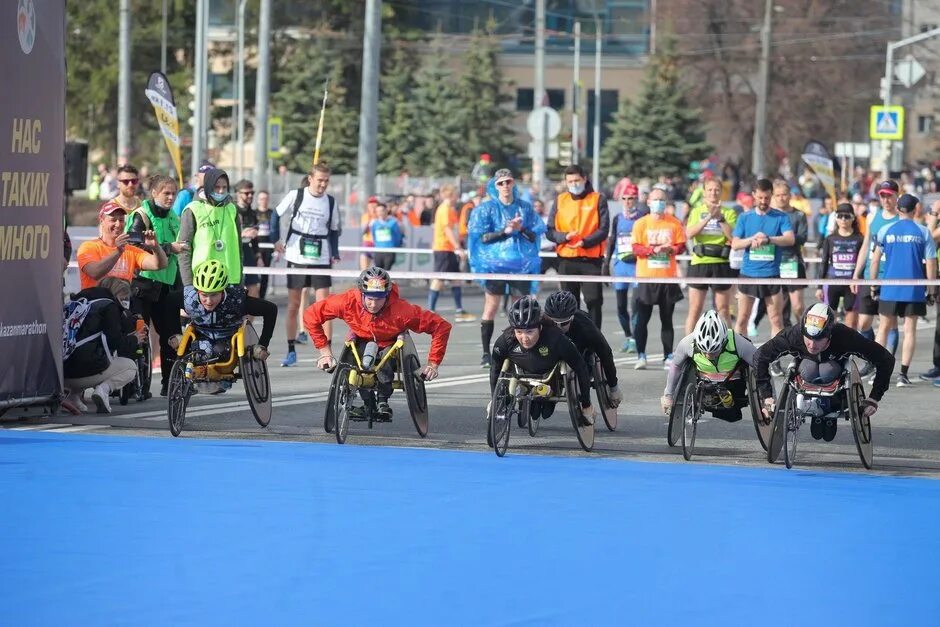 Эфир работа казань бегущая. Эфир работа казань бегущая. Эфир работа казань бегущая. Полумарафон казань. Эфир работа казань бегущая.