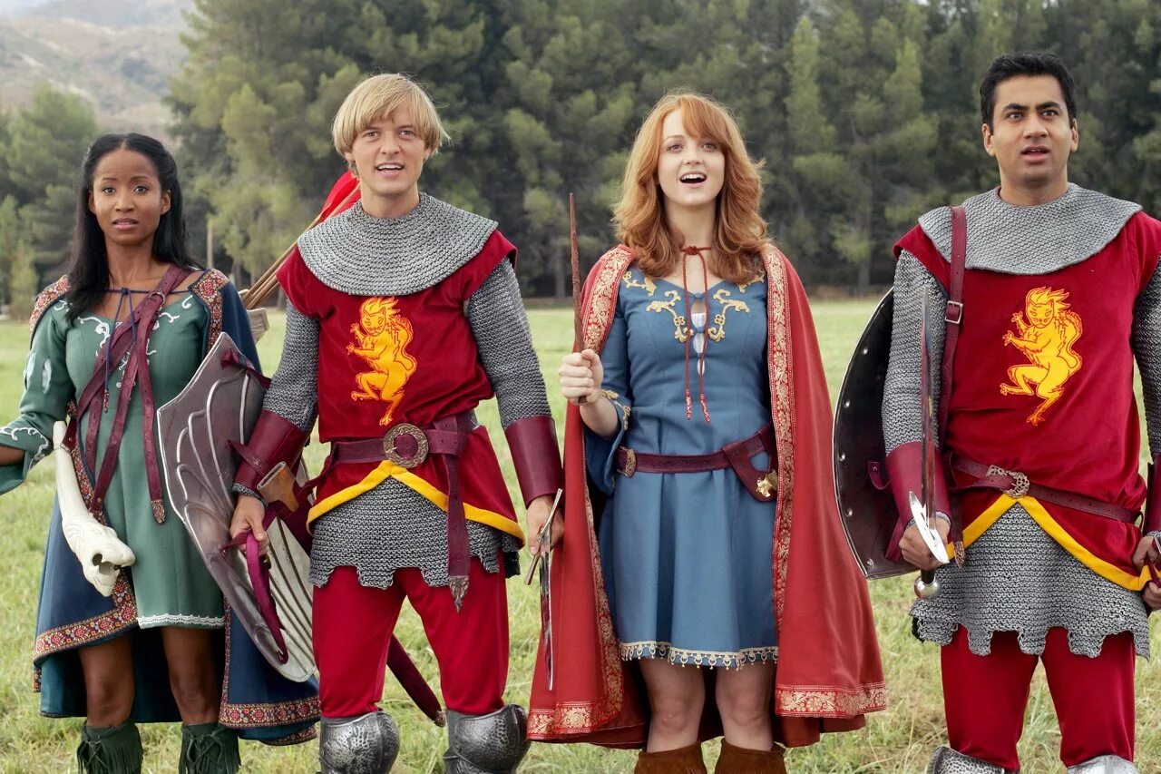 Яркие образы киногероев. Фавн хроники нарнии пародия. Хроники нарнии пародия. Пародия на хроники нарнии комедия. Хроники нарнии комедия.