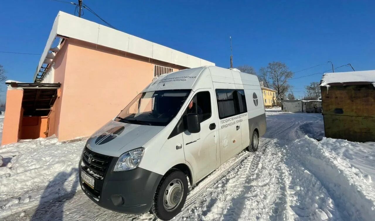 Хабаровск везет курьер. Юрмобиль. Юрмобиль Курск.