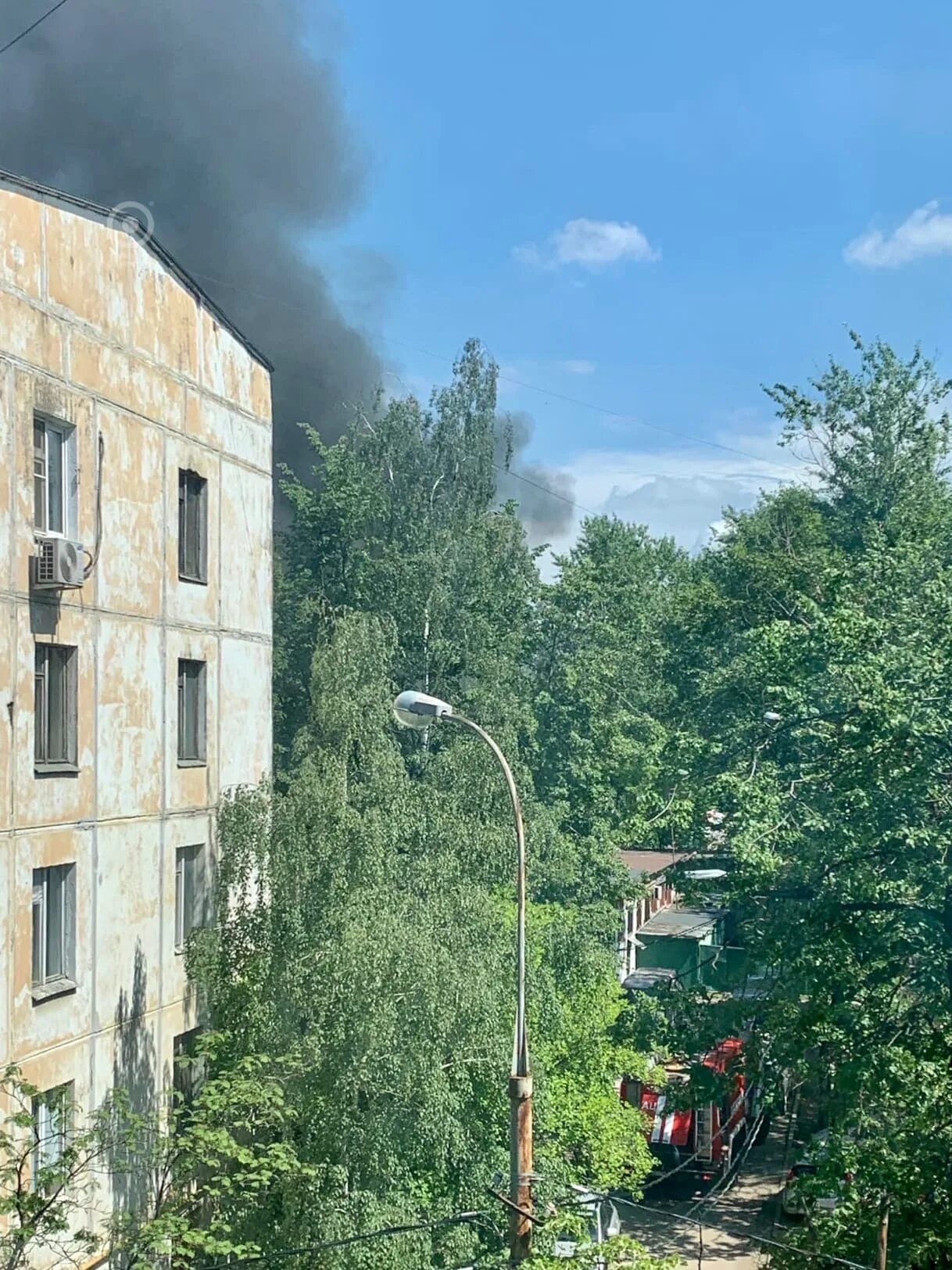 К чему снится пожар без дыма. Пожар. Пожар Отрадное. Пожар в здании. Пожар в Отрадном сейчас.