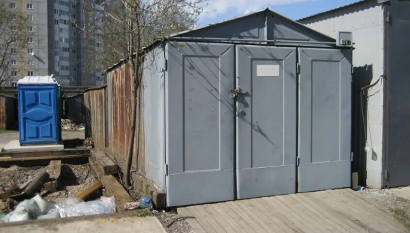 секционный ижорский 6 секционный металлический гараж. железный ижорский гараж. ижорский гараж. гараж металлический разборный ижорский завод. гараж металлический разборный заводской.