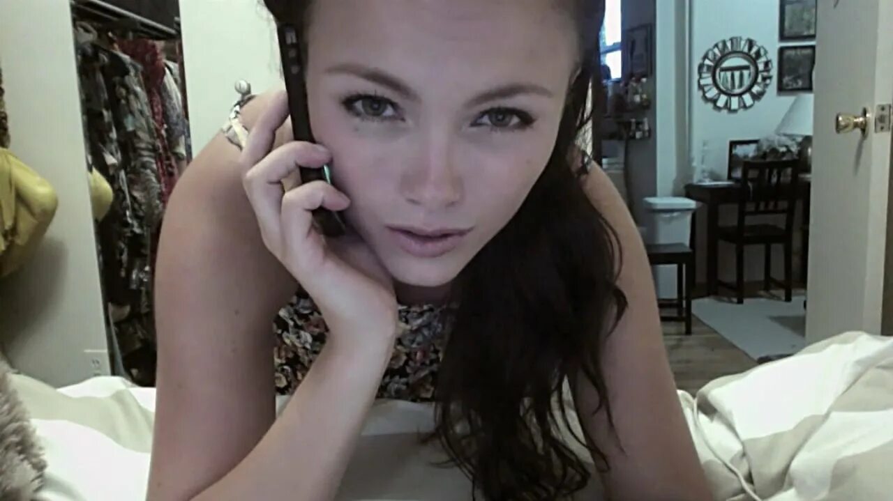 Подружки omegle. Маленькие вебкам девочки. Веб герлз. Девочки подростки перед веб камерой. Webcam "pretty_sofi".