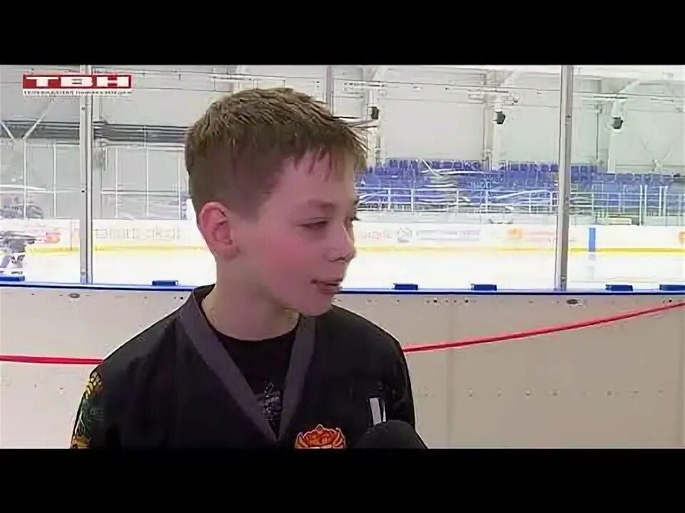 Кузнецкий лёд новокузнецк хоккей. Павел корнилов хоккеист. Кристалл 2009 бердск хоккей. Локомотив хоккей. Сфо хоккей 2011.