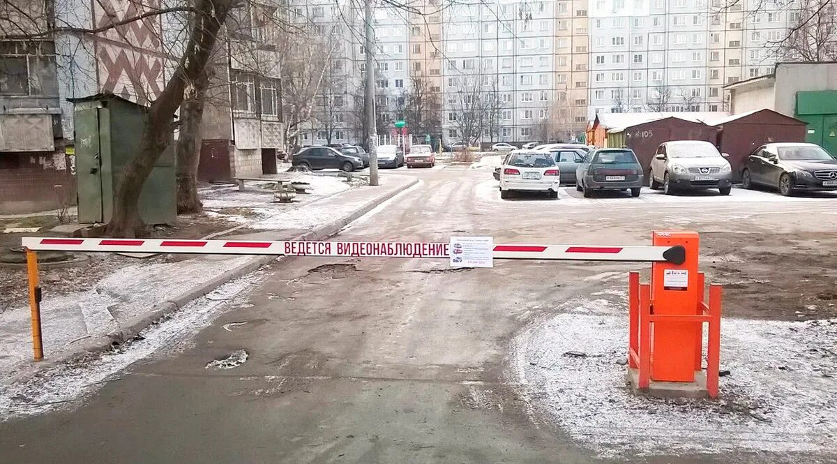 Чья чудесная коляска въехала во двор. Балаково заречная. Камеры лаголово. Чья чудесная коляска въехала во двор. Кпп во дворе.