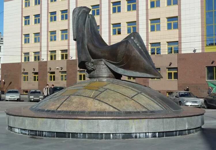 Площадь ленина тюмень. Училище колокольниковых тюмень. Тюмень столица сибири. Г тю. Г тю.