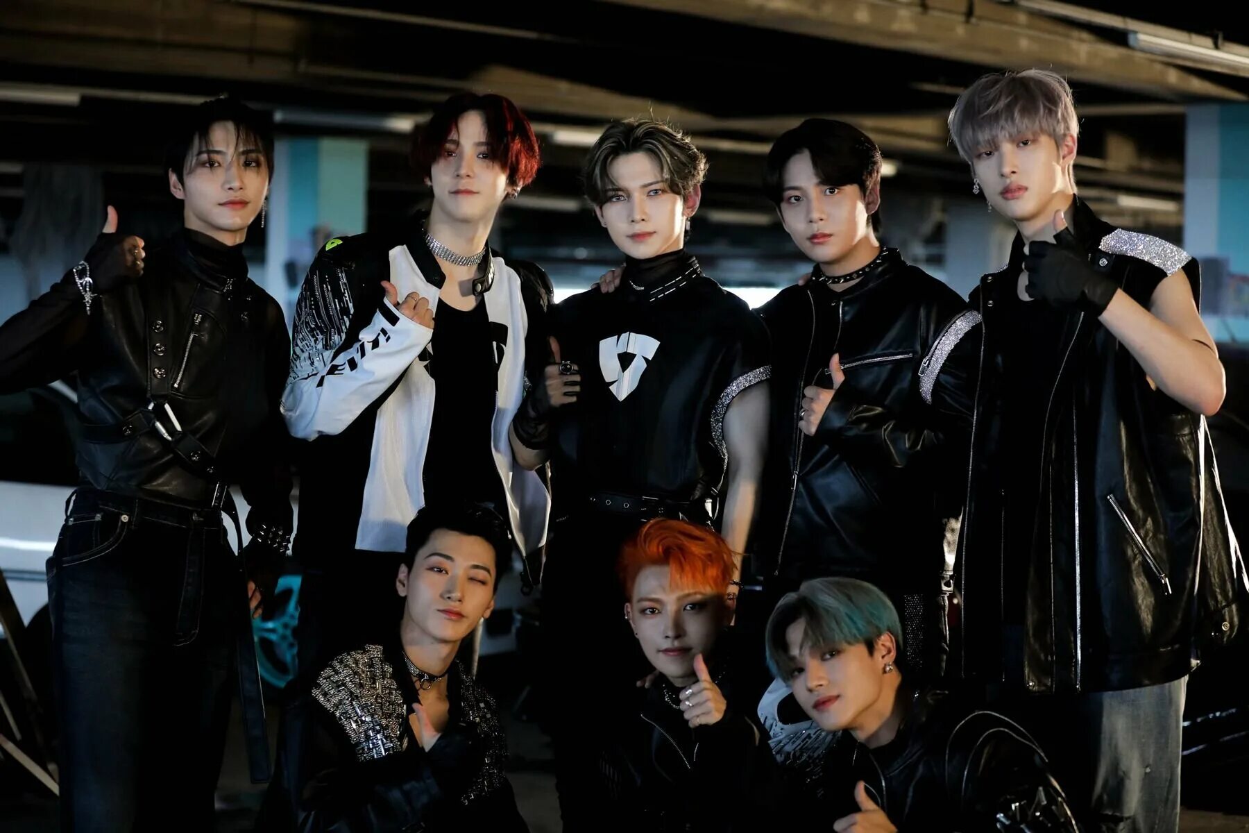 Тхт песня deja vu. ATEEZ(에이티즈). ATEEZ halazia. Группа ATEEZ 2022. Корея группа ATEEZ.