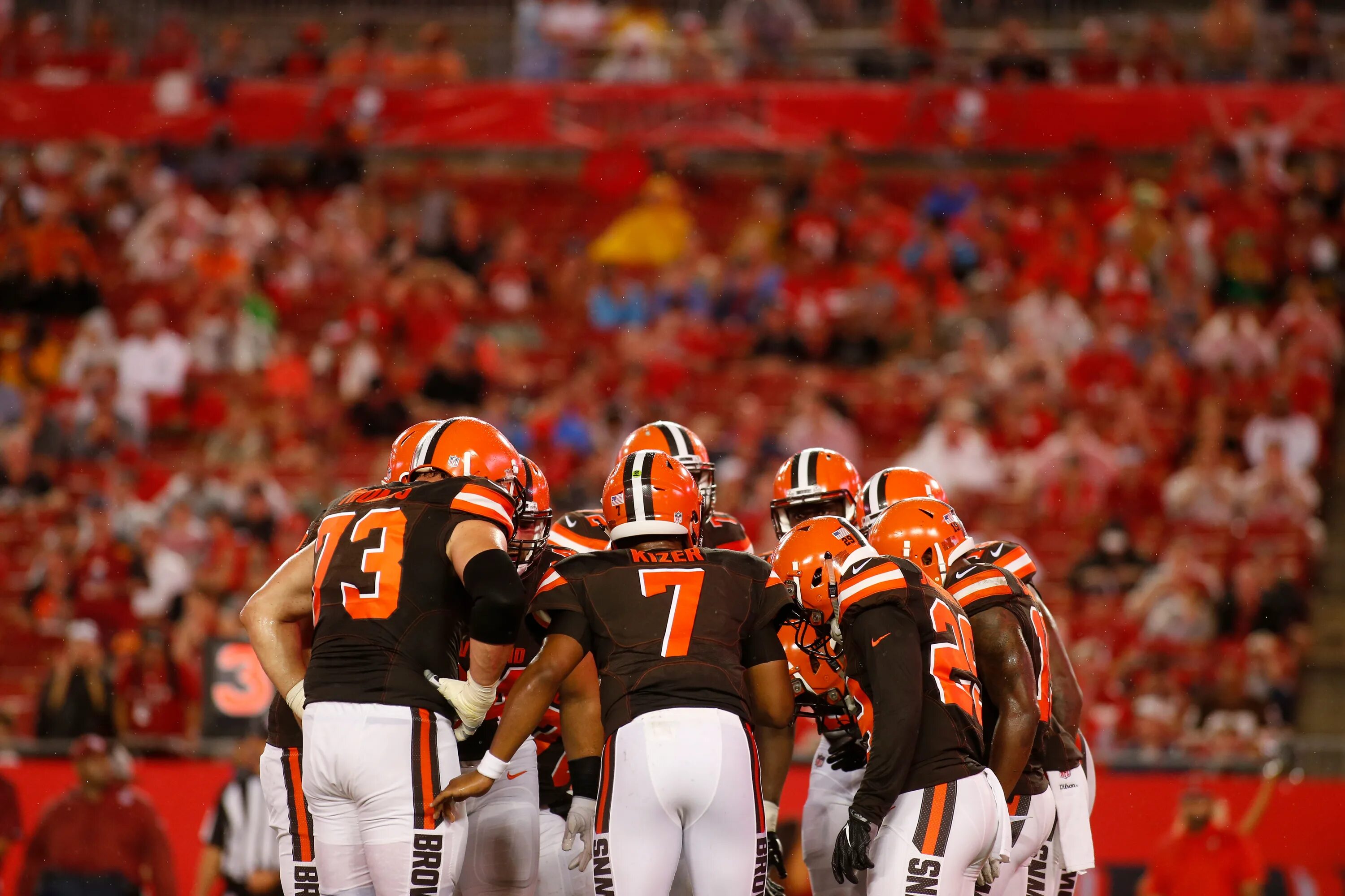The browns leave. Cleveland Browns. NFL Cleveland Browns. Бреед Browns. R .Brown.