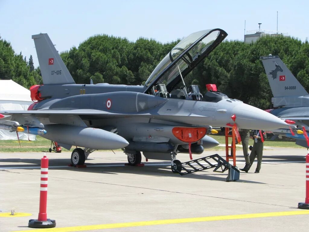 F block. F-16 block 50. f-16d. f-16d block 52+. f-16 block 80.