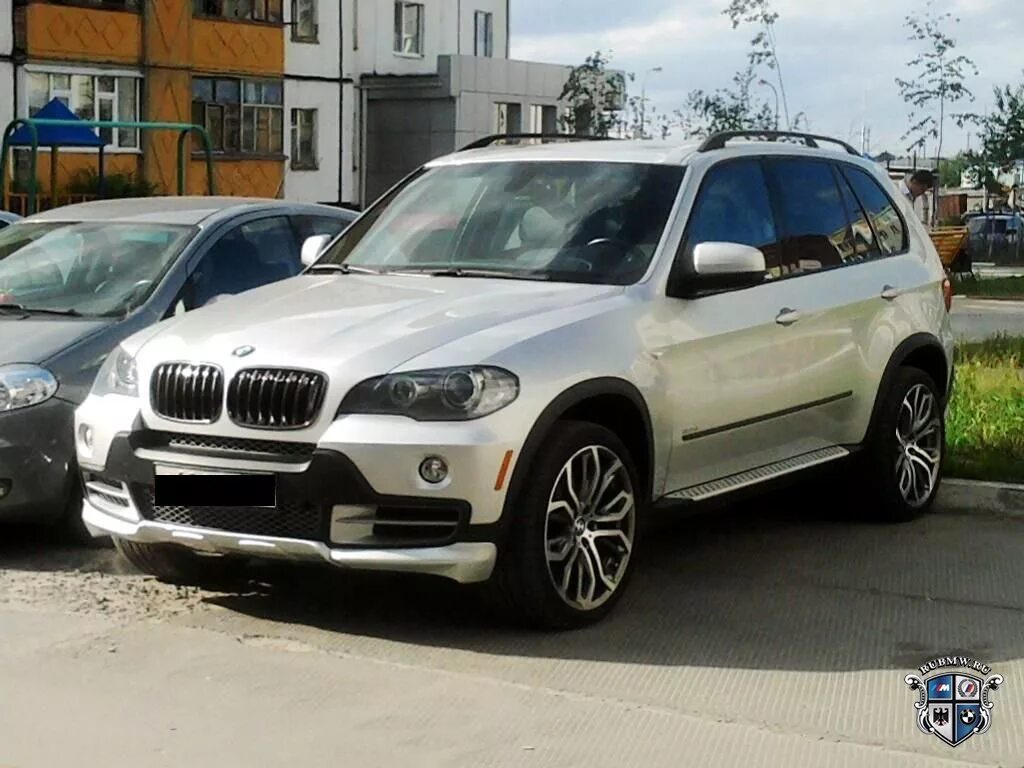 Отзывы х5 е70. BMW x5 e70 Рестайлинг. БМВ х5 е70 серебристый. BMW x5 кузов e70. БМВ x5 70 кузов.