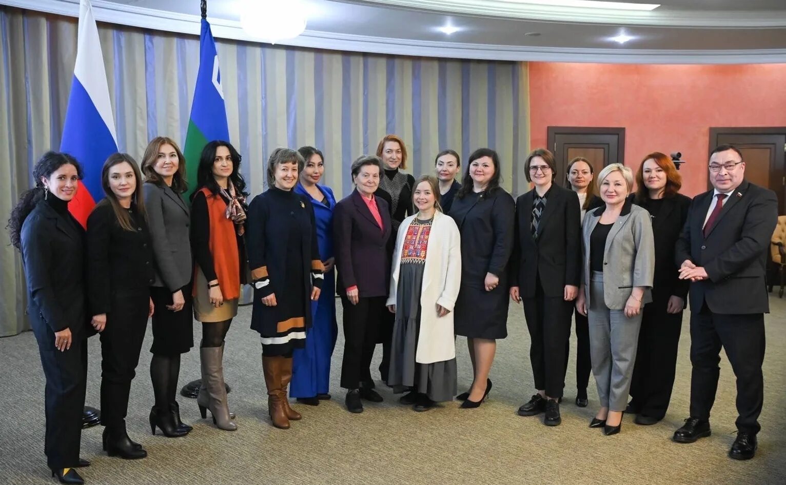 0 участники от югры. Лидеры изменений югры 2. Лидеры изменений югры. Конкурс лидеры изменений. Лидер изменений.