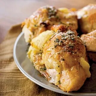 Картошка с куриной грудкой в духовке