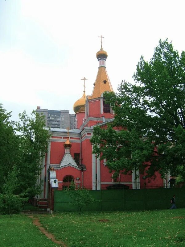 храм воскресения христова на семеновской. храм воскресения христова на семеновской. храм на семеновском кладбище. воскресенская церковь метро семеновская. церковь воскресения христова на семёновском кладбище, москва.