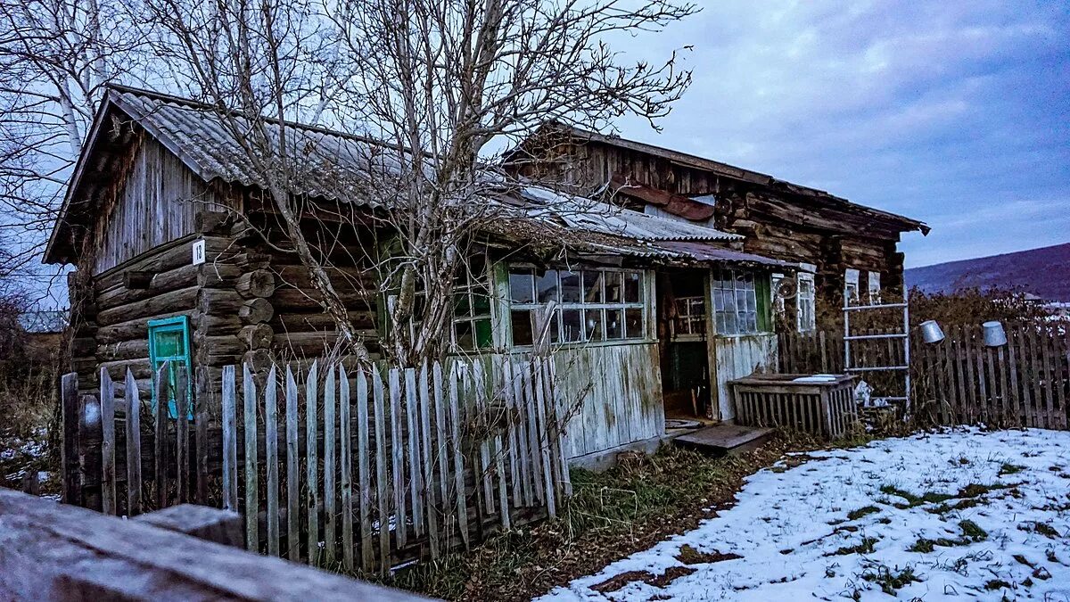 Деревня лукиново жигаловский район. Рудовка жигаловский район. Иркутская область жигаловский район село рудовка школа. Иркутская область жигаловский район село рудовка школа. Тутура жигаловский район музей.