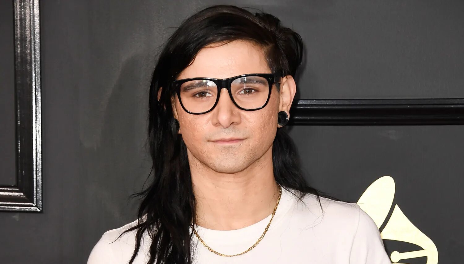 Скриллекс песни. Скриллекс 2021. Skrillex Сонни. Skrillex Грэмми. Skrillex Сонни Джон Мур.