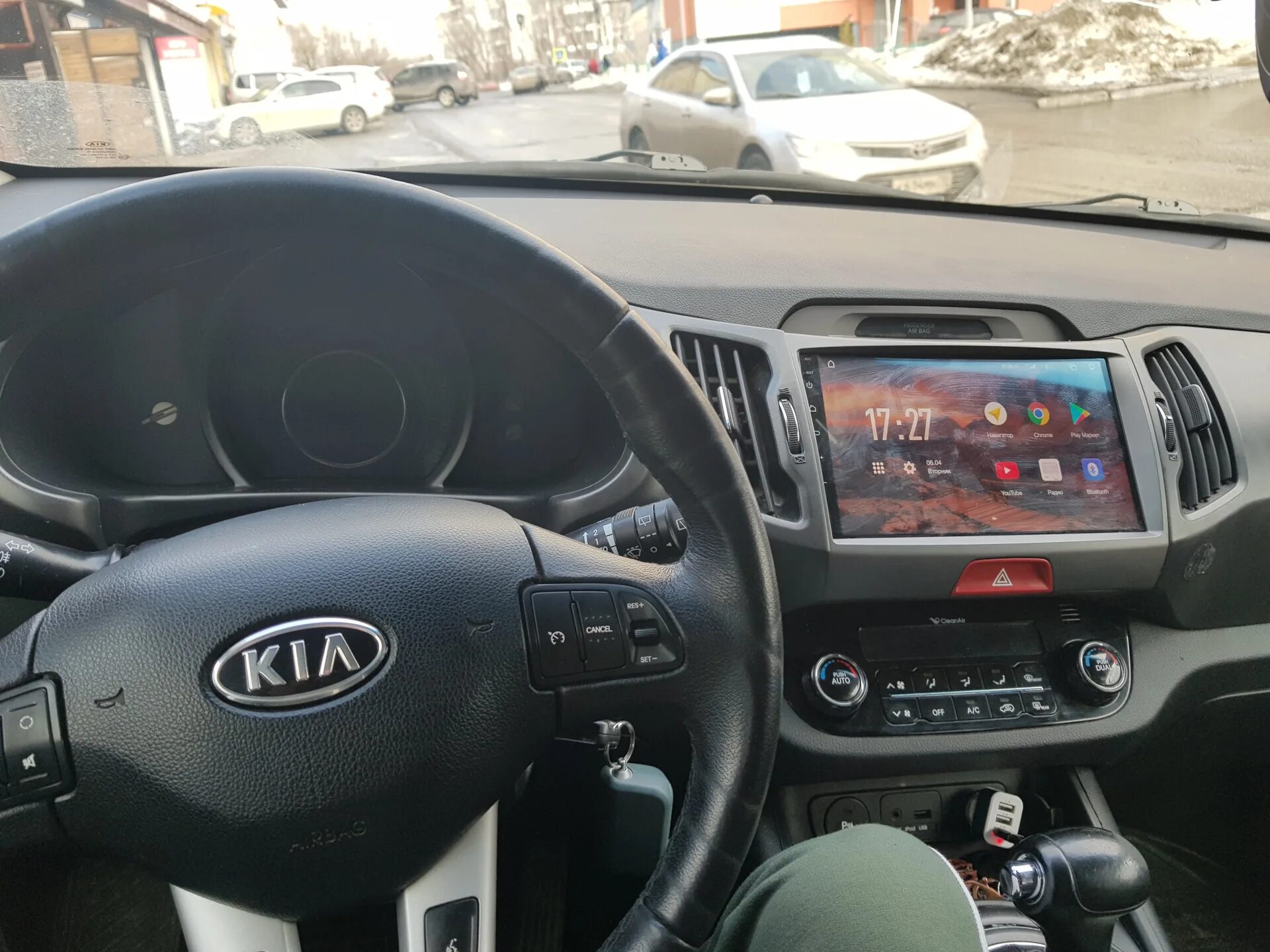 Установка магнитолы спортейдж. Штатная магнитола sportage 3. Установка магнитолы спортейдж. Установка магнитолы спортейдж. Установка магнитолы спортейдж.