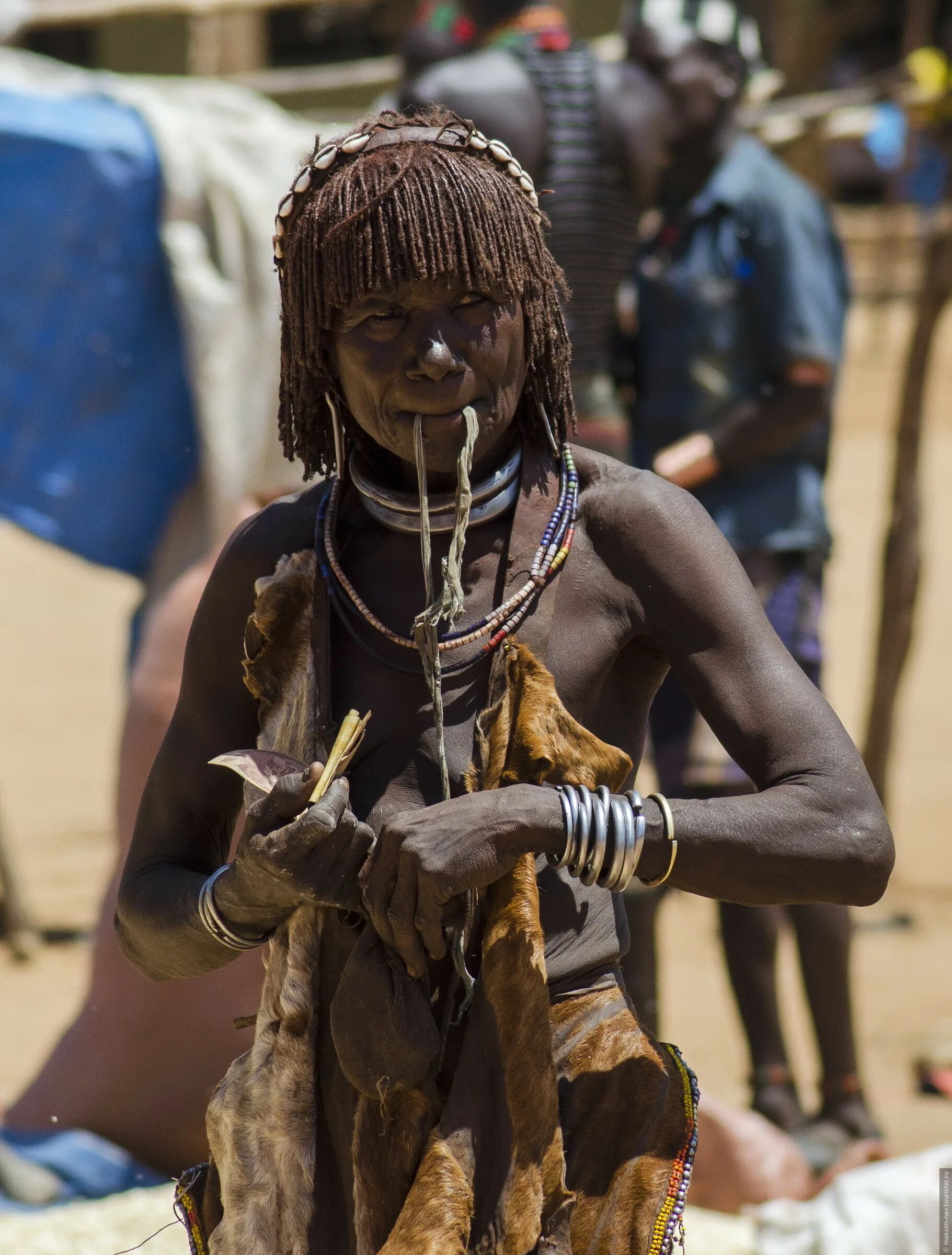 Племя Хамер Эфиопия. Племя Дассенеч Эфиопия. Племена которые не одеваются. Племя мбаку.