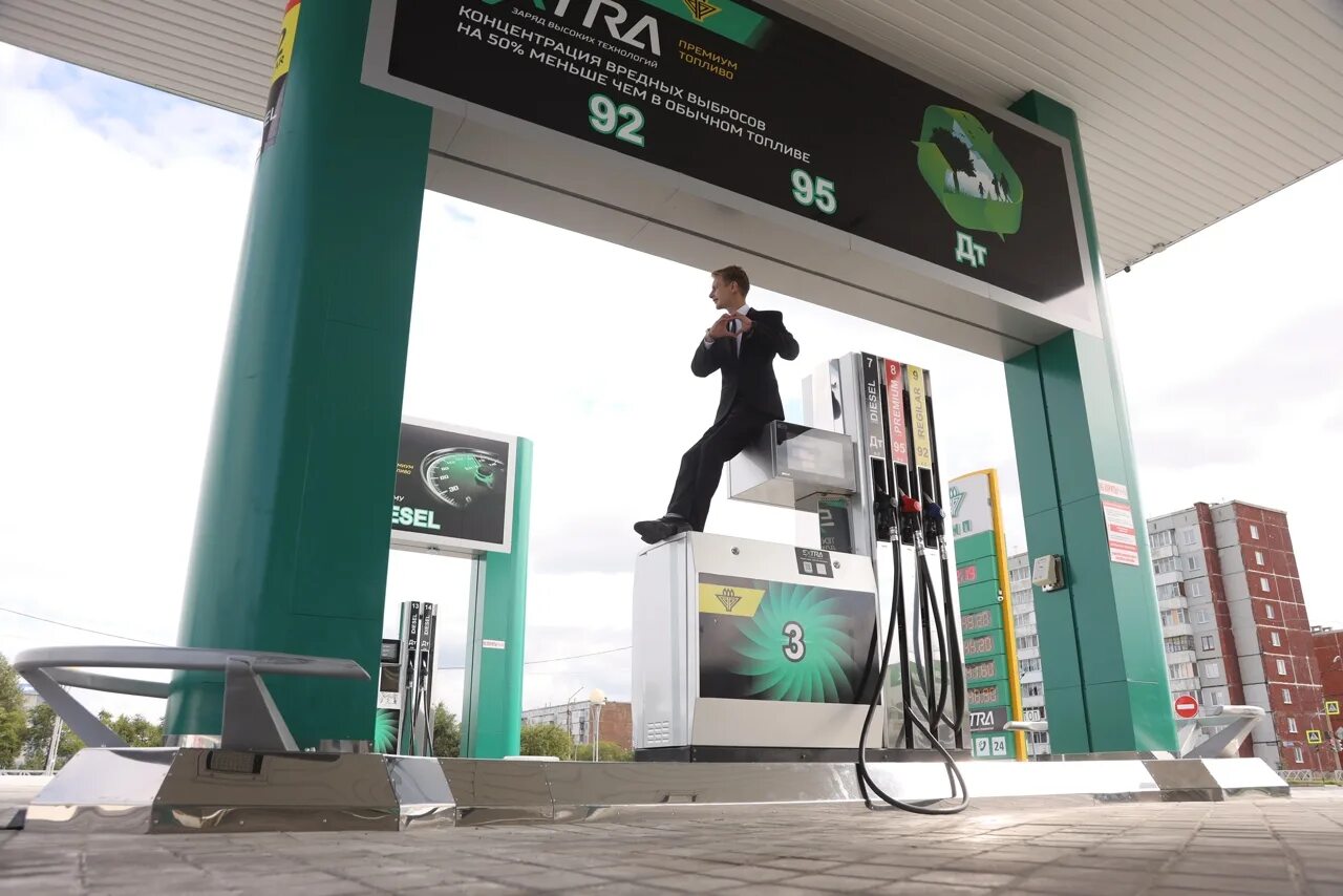 абакан некрасова 35 азс хтк. здание азс татнефть. сибнефть. уехать с пистолетом в бензобаке. азс 19.