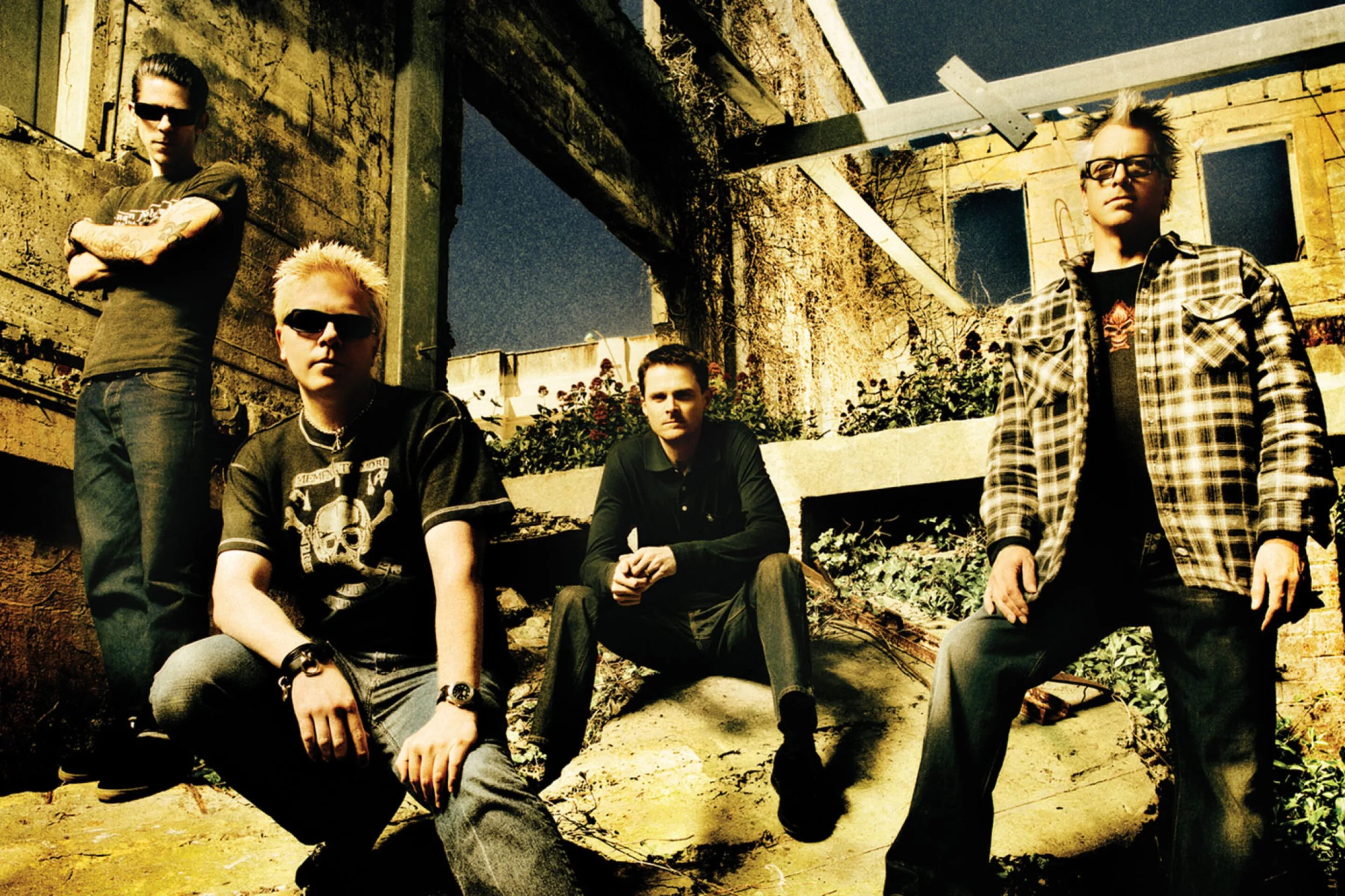 Spring group. Группа the offspring. группа the offspring 1984. оффспринг фото группы. группа the offspring в молодости.
